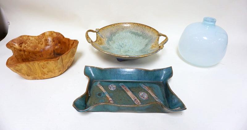 LOT OF ASSORTED ART POTTERY, GLASS & WOOD ITEMS (1 of 2)