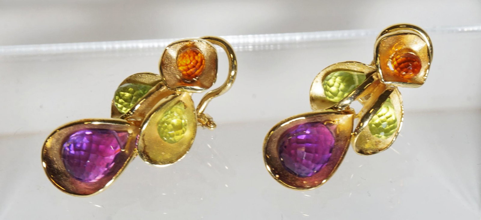 PAIR OF 14K GOLD OMEGA EARRINGS: PAIR OF 14K YELLOW GOLD CLIP ON OMEGA BACK EARRINGS 7.25 DWTS