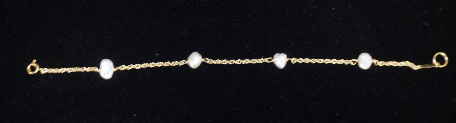 14KT YELLOW GOLD STATION BRACELET (1 of 3)