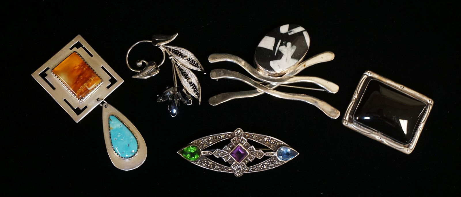 5 STERLING SILVER PINS W/NAKAI: 5 STERLING SILVER PINS, 4 ARE SIGNED, ONE ARTIST SIGNED APPEARS TO SAY SAL STURILO, NAKAI, JLC & SORRENTO, 2.016 OZT OVERALL, LARGEST APPROXIMATELY 2 1/2 IN LONG