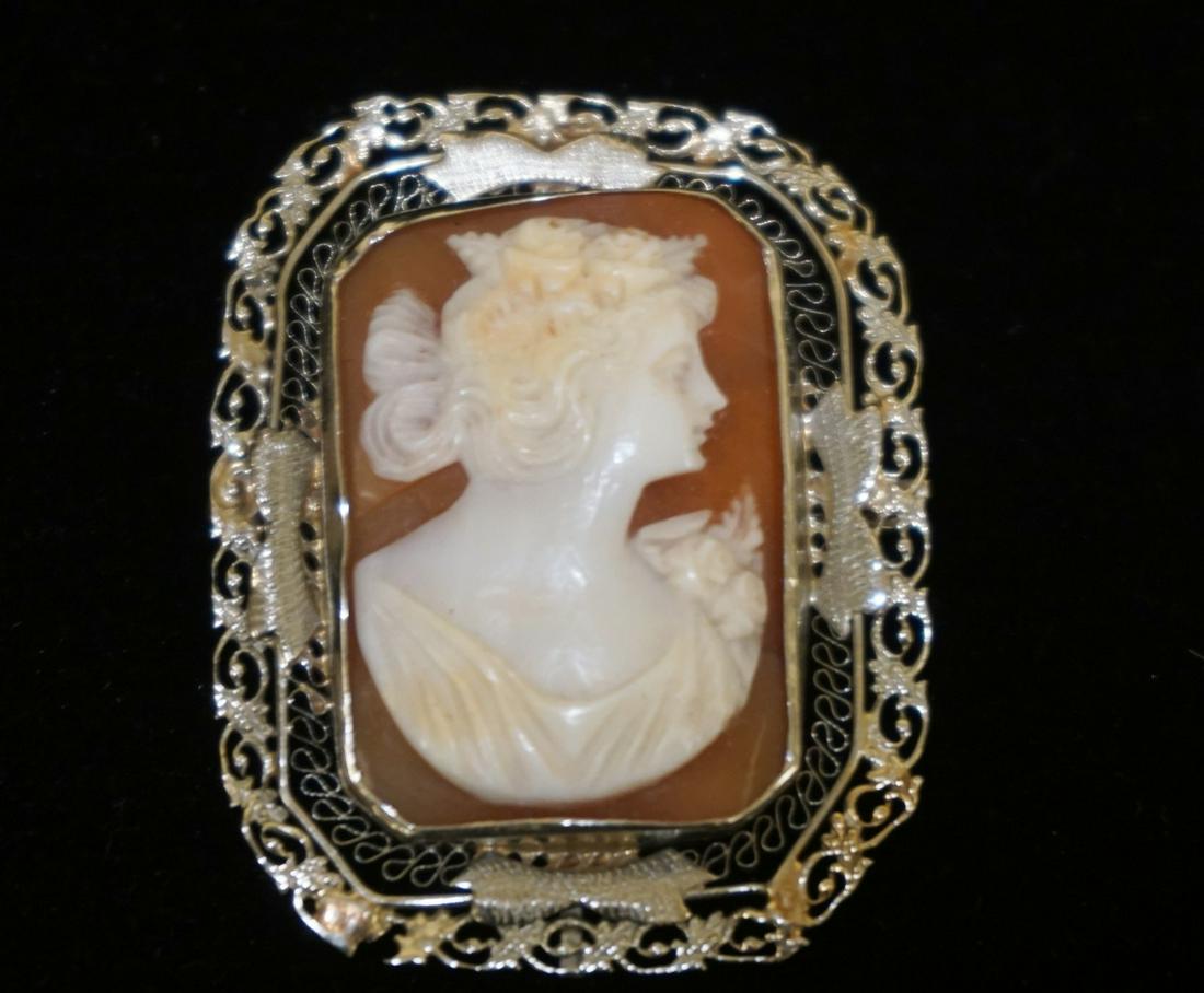 14K GOLD CAMEO BROOCH/PIN (1 of 4)