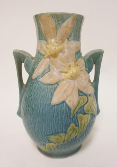 ROSEVILLE CLEMATIS VASE (1 of 2)