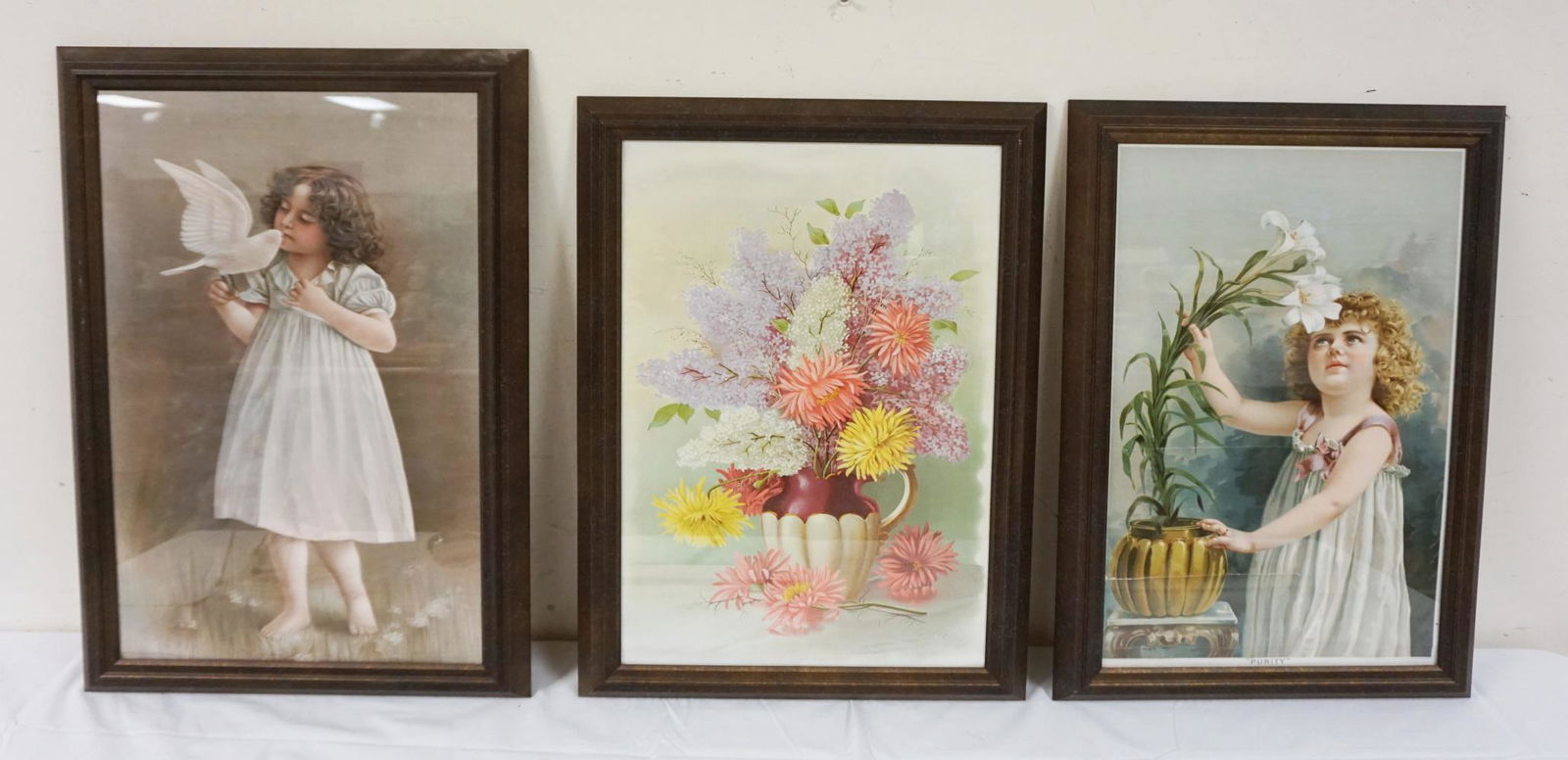 LOT OF 3 VICTORIAN ERA FRAMED PRINTS & ADVERTISING (1 of 2)