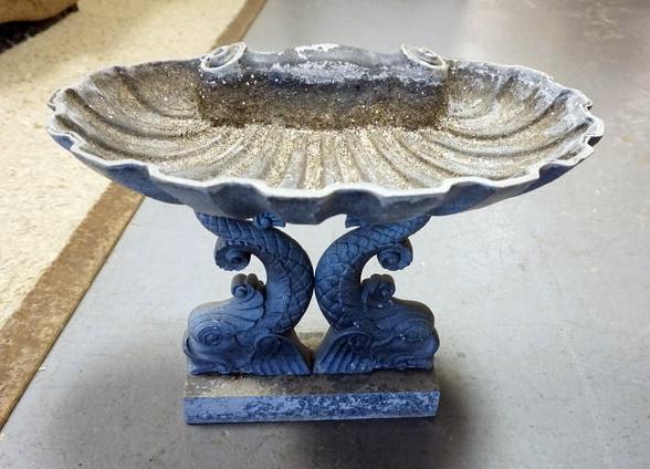 CAST ALUMINUM SHELL BIRD BATH (1 of 1)