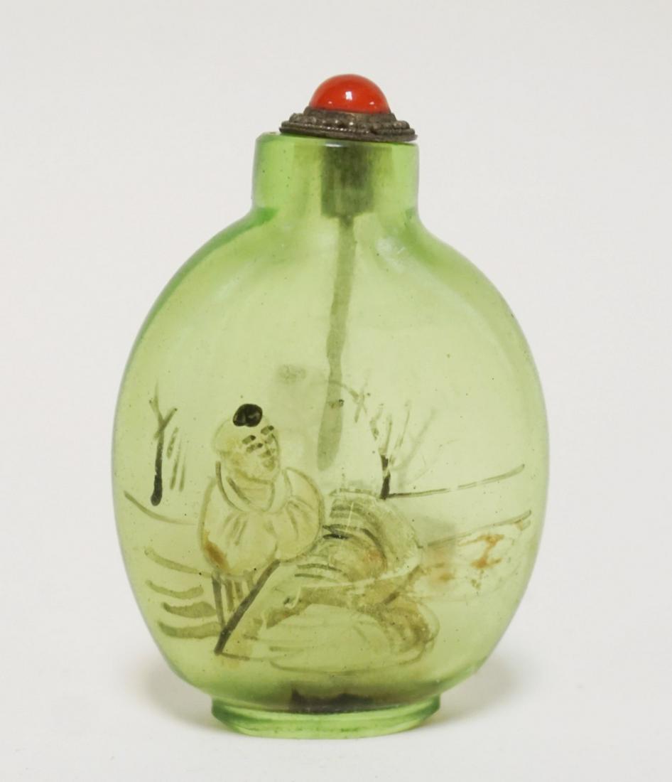 CHINESE GLASS SNUFF BOTTLE: CHINESE GLASS SNUFF BOTTLE, APPROXIMATELY 2 1/2 IN HIGH