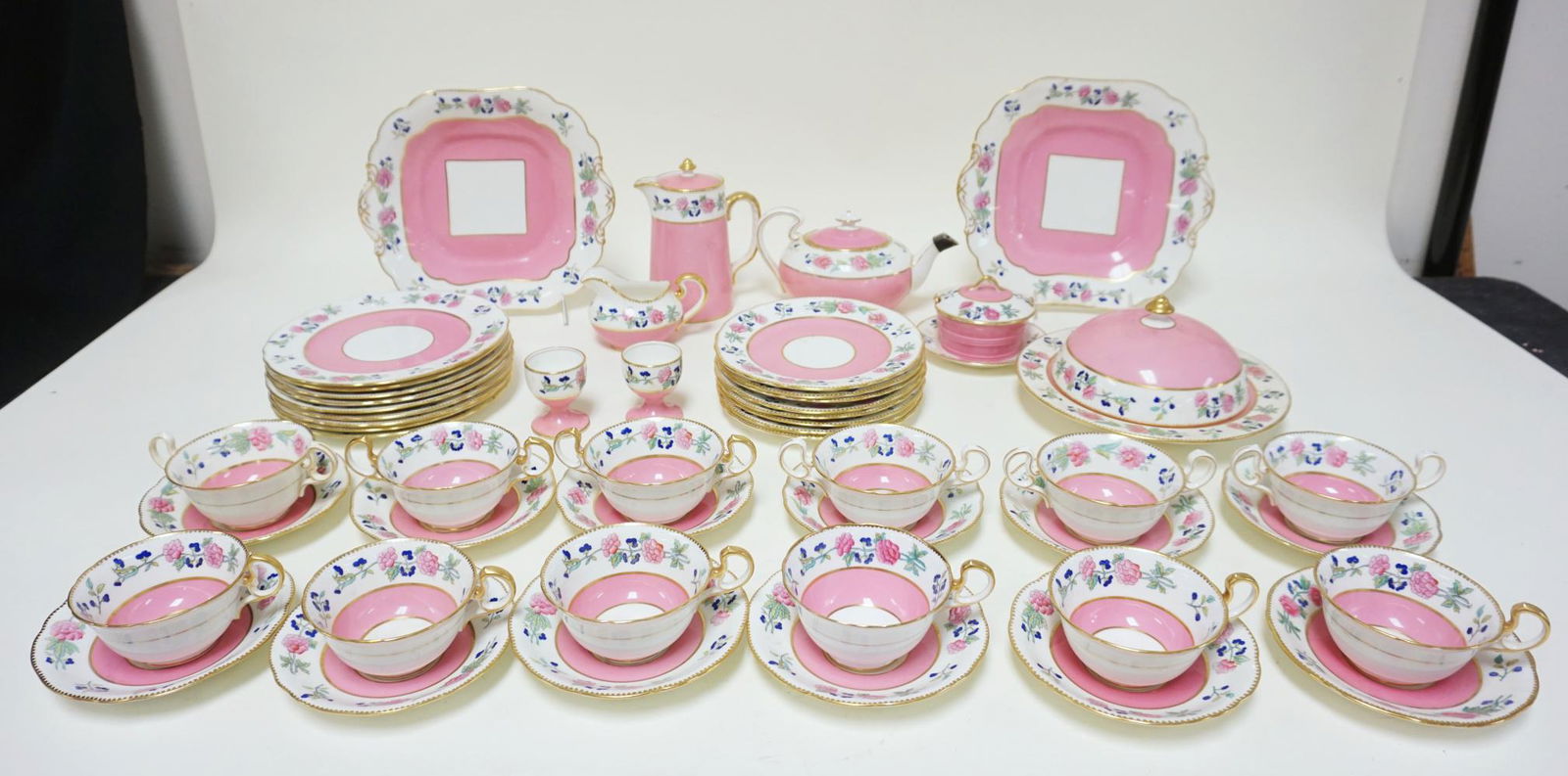 AYNSLEY 50 PIECE SET OF CHINA (1 of 7)