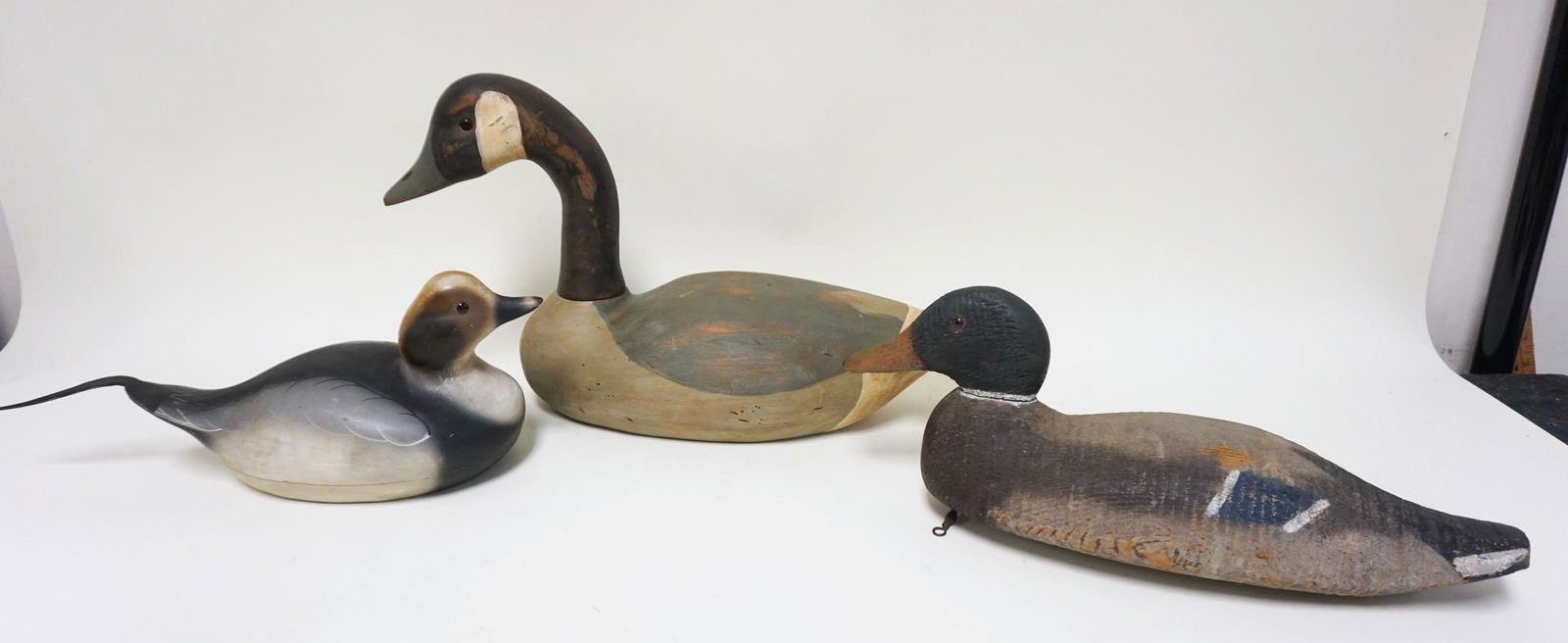 LOT OF 3 CONTEMPORARY CARVED DUCK DECOYS (1 of 6)