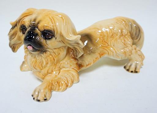 GOEBEL PEKINGESE DOG FIGURINE (1 of 3)