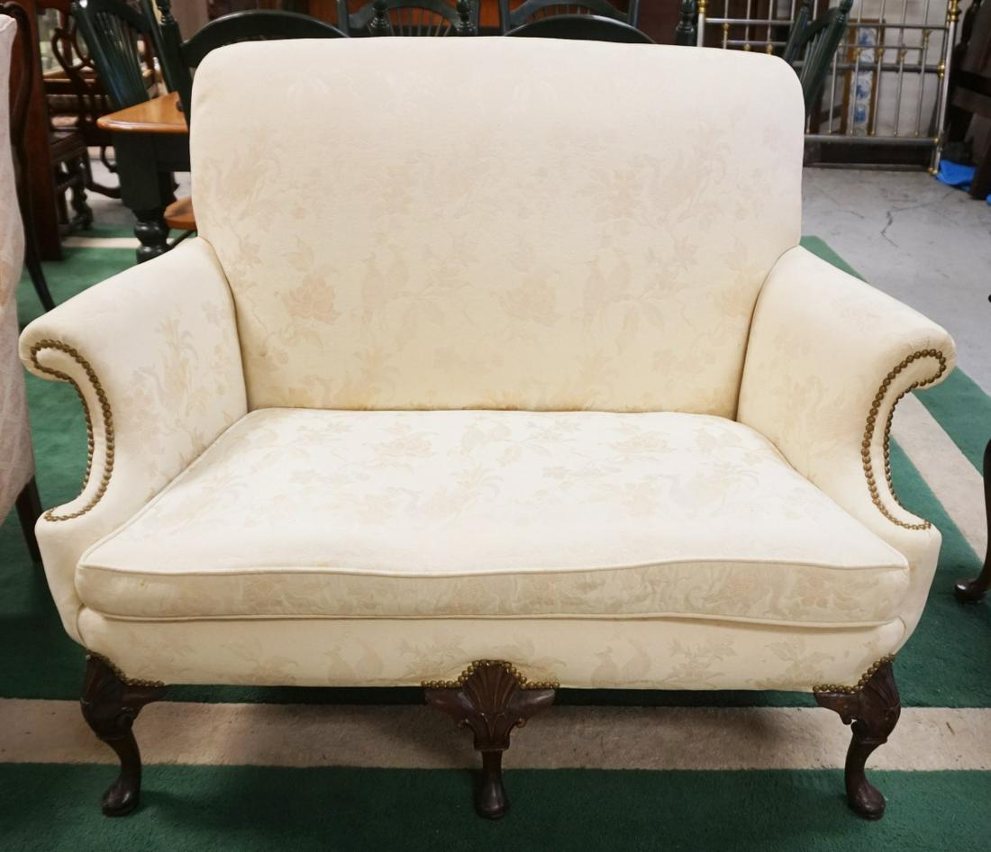 UPHOLSTERED SETTEE: UPHOLSTERED SETTEE, APPROXIMATELY 51 IN W