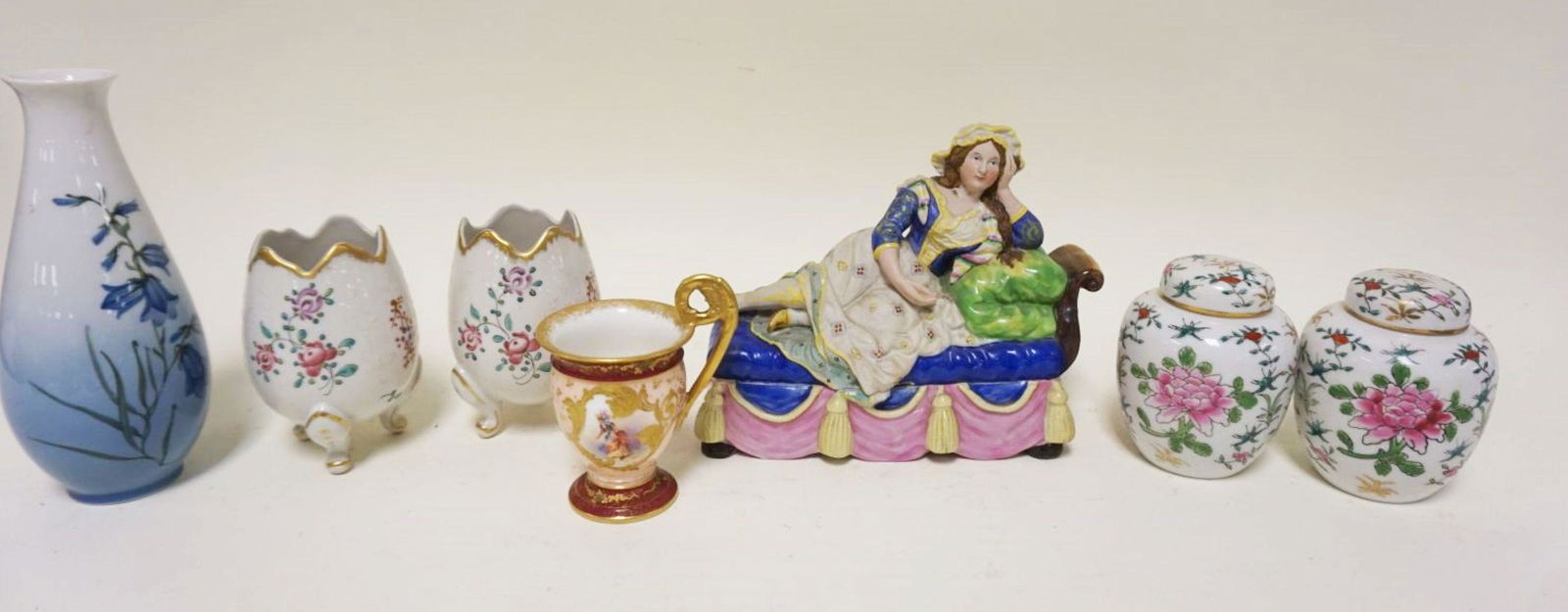 GROUP OF ASSORTED CHINA & PORCELAIN (1 of 4)