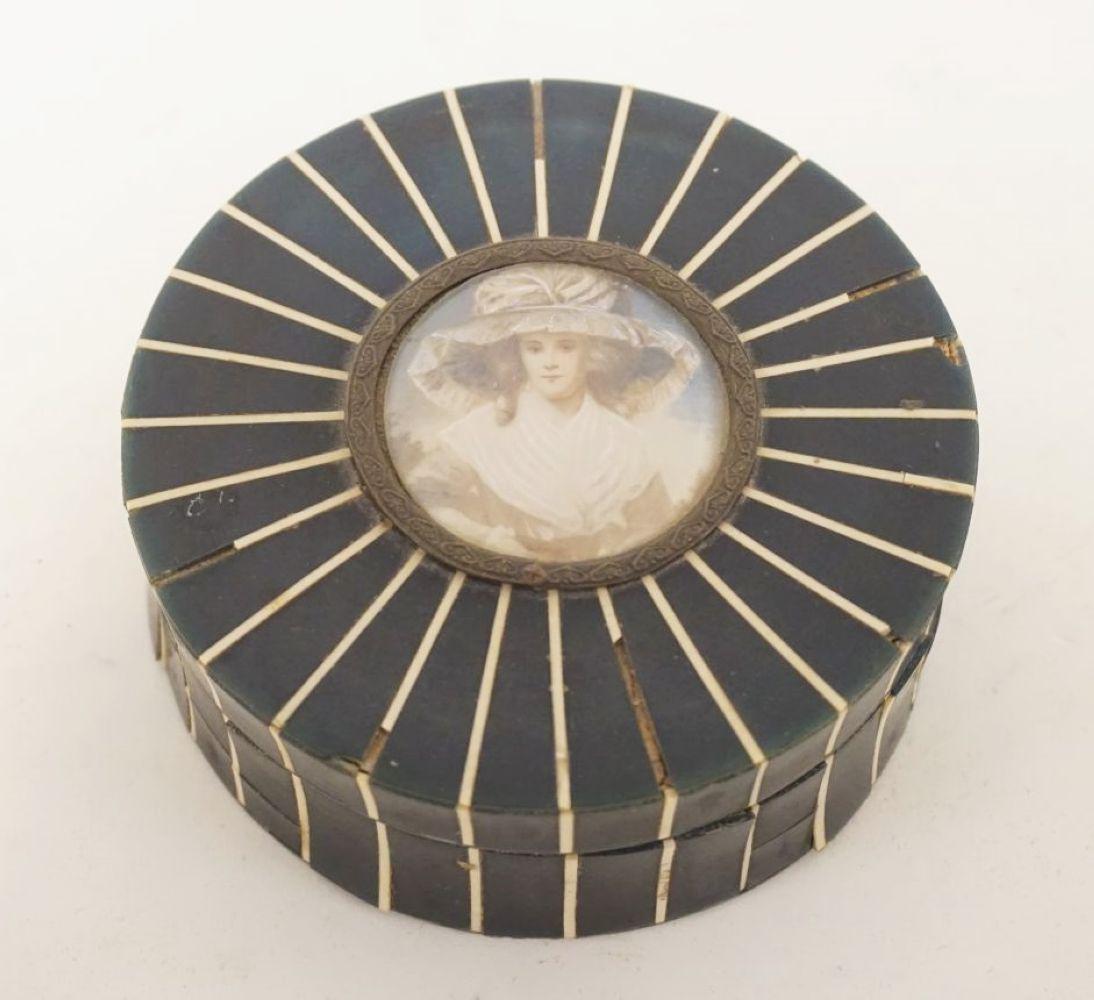 ANTIQUE WOOD & CELLULOID ROUND DRESSER BOX (1 of 3)