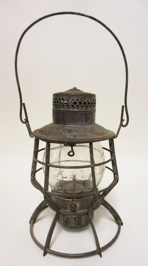 DL&W RAILROAD LANTERN (1 of 5)