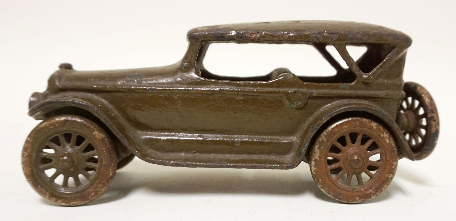 ANTIQUE TOY CAST IRON CAR (1 of 5)