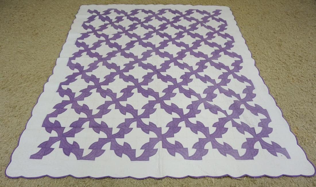 ANTIQUE HAND SEWN QUILT: ANTIQUE HAND SEWN QUILT, DRUNKARDS PATH PATTERN, APPROXIMATELY 6 FT 1 IN X 7 FT 1 IN