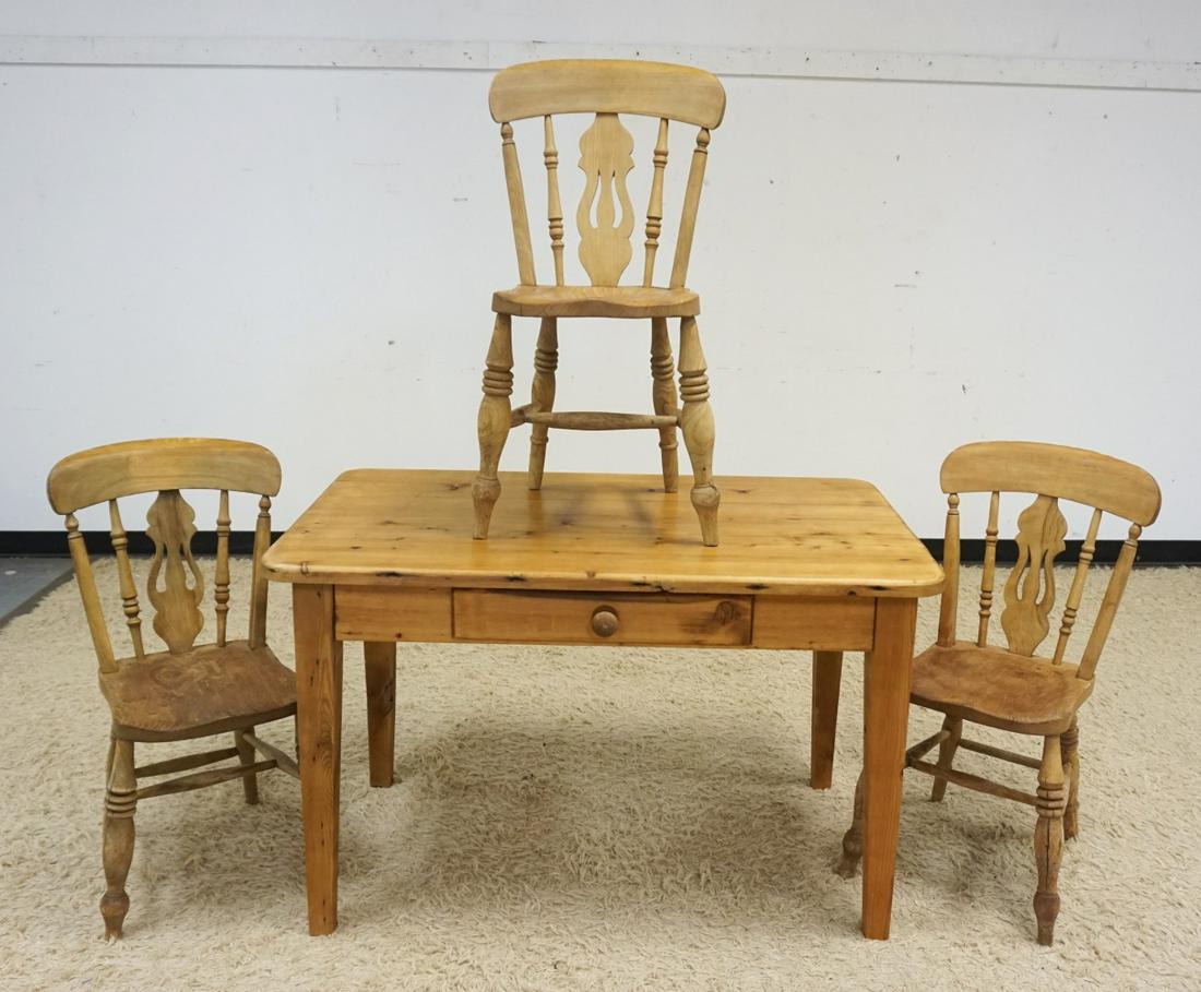 COUNTRY SCRUB PINE TABLE & CHAIRS: COUNTRY SCRUB PINE TABLE W/ONE DRAWER & 3 CHAIRS, APPROXIMATELY 29 IN X 48 IN X 30 IN