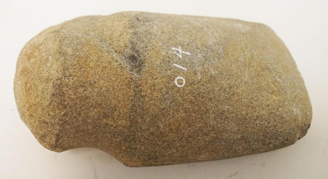 NATIVE AMERICAN INDIAN ARTIFACT: NATIVE AMERICAN INDIAN ARTIFACT AXE HEAD, APPROXIMATELY 5 IN LONG