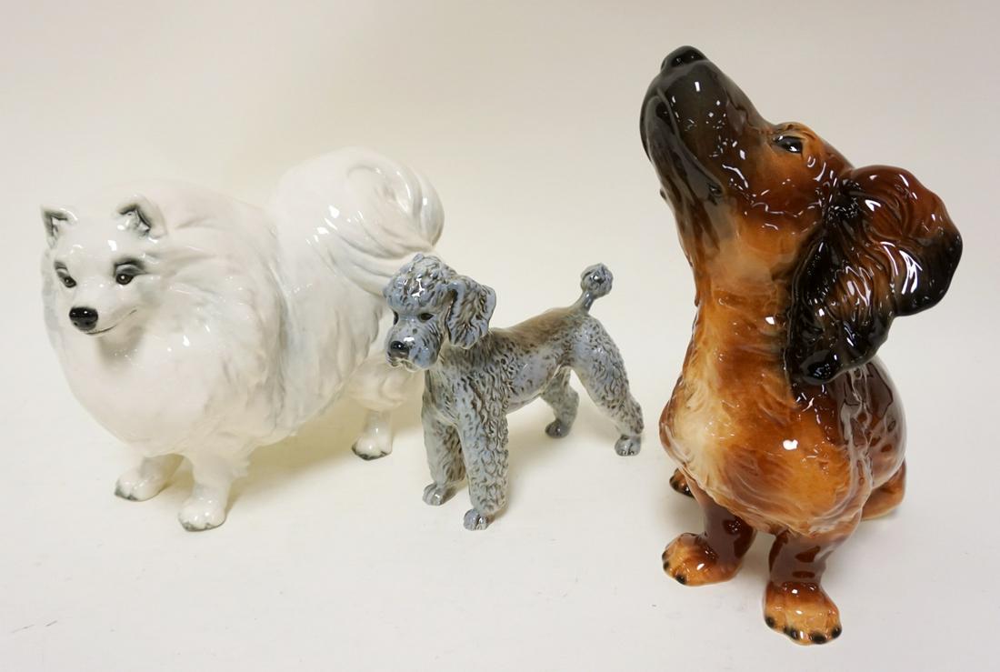 GOEBEL LARGE DOGS: GOEBEL LARGE DOGS LOT OF 3, LARGEST APPROXIMATELY 11 1/4 IN
