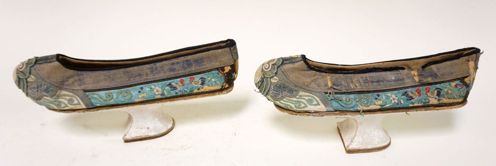 PAIR OF ANTIQUE ASIAN SHOES (1 of 6)