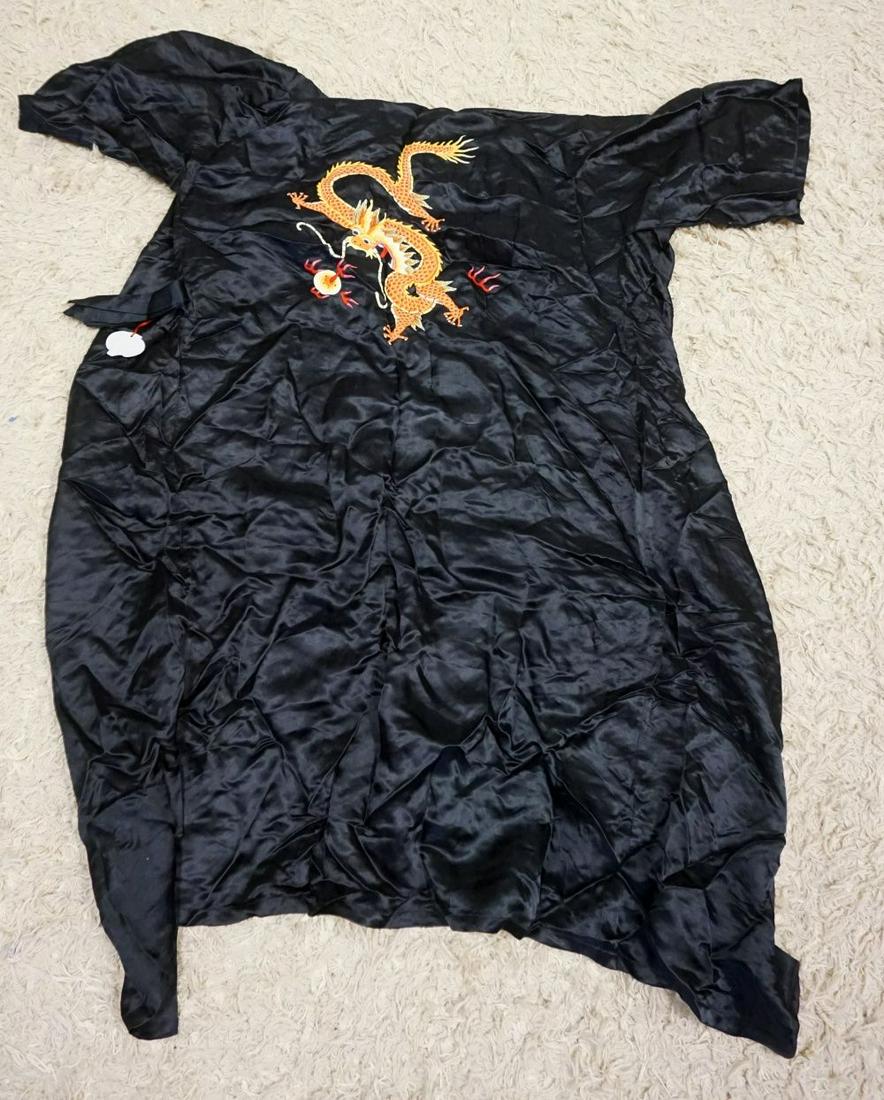 ASIAN EMBROIDERED SILK ROBE (1 of 3)