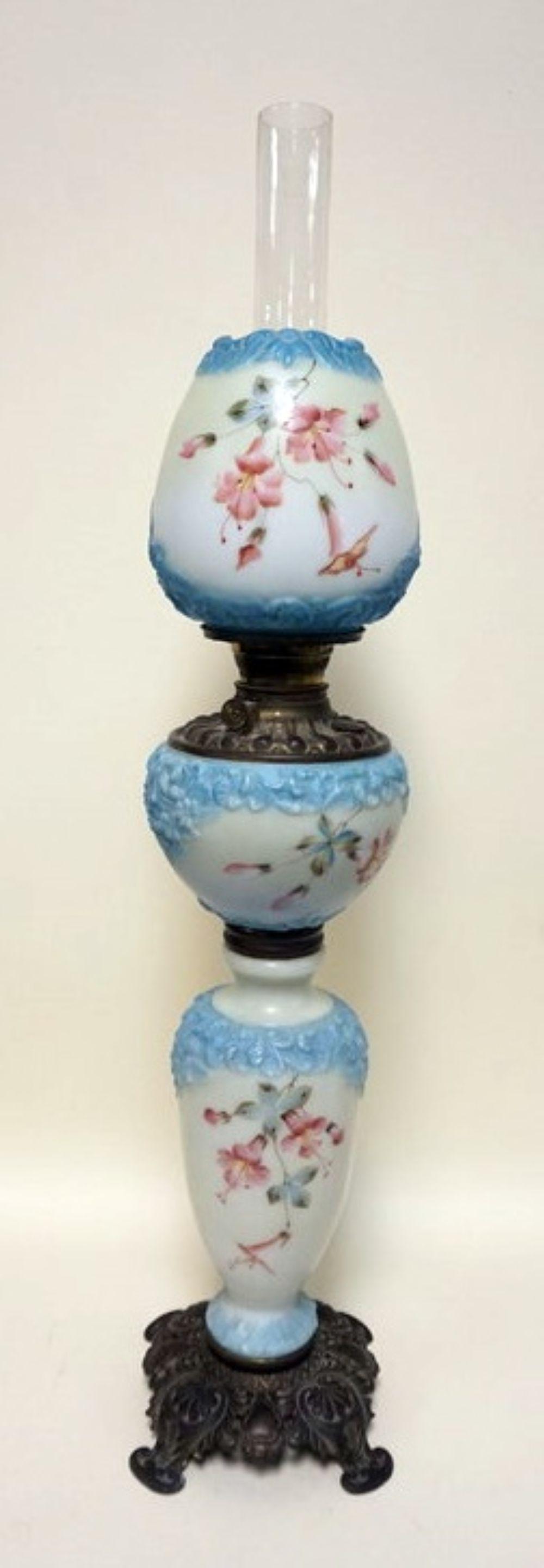 VICTORIAN BANQUET LAMP (1 of 3)