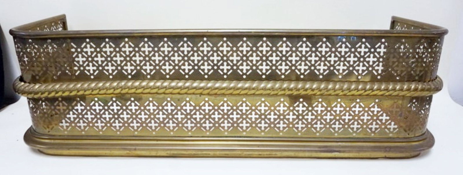 BRASS FIREPLACE FENDER: BRASS FIREPLACE FENDER, APPROXIMATELY 12 IN X 35 IN X 11 IN H