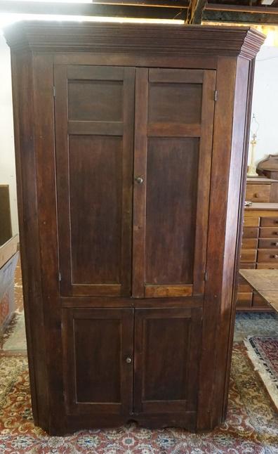 ANTIQUE CHERRY 4 DOOR CORNER CUPBOARD (1 of 3)