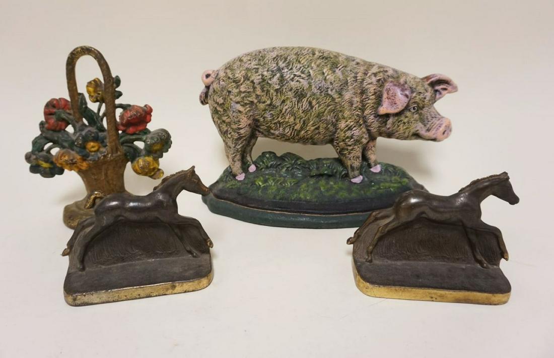 LOT OF CAST METAL DOOR STOPS & HORSE BOOKENDS: LOT OF CAST METAL DOOR STOPS & HORSE BOOKENDS, TALLEST APPROXIMATELY 9 IN HIGH