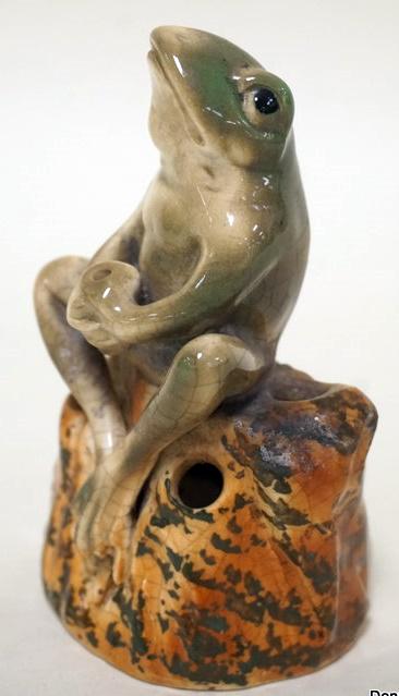 ART POTTERY FLOWER FROG (1 of 4)