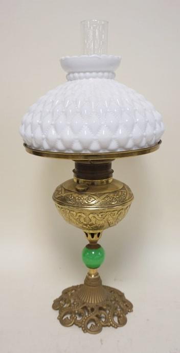VICTORIAN BRASS PARLOR LAMP (1 of 3)
