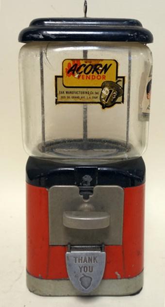 ACORN VINTAGE BUBBLE GUM MACHINE: ACORN VINTAGE BUBBLE GUM MACHINE WITH KEY, APPROXIMATELY 16 IN H