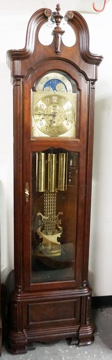 RIDGEWAY GRANDFATHERS CLOCK (1 of 3)