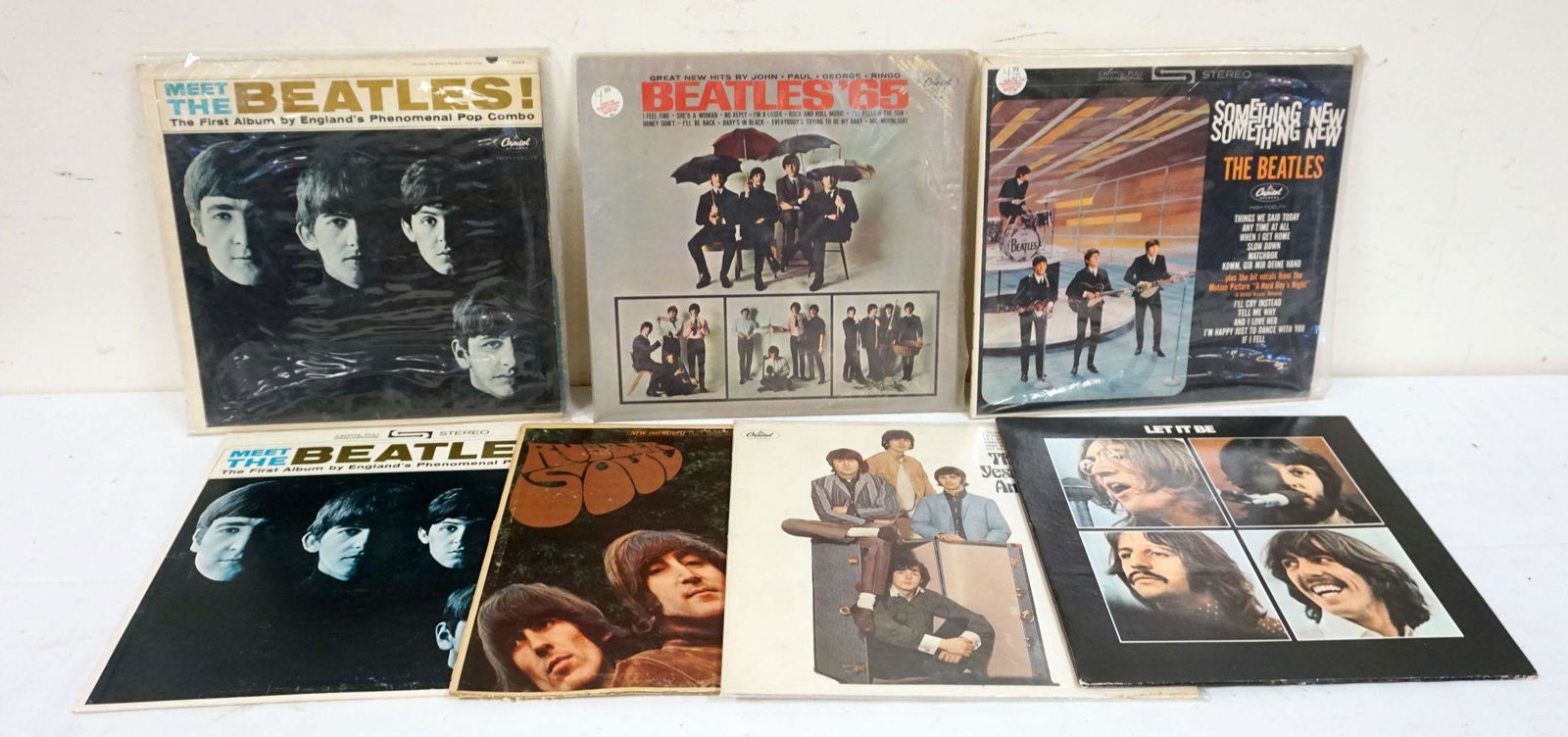 LOT OF 7 VINYL BEATLES ALBUMS (1 of 8)