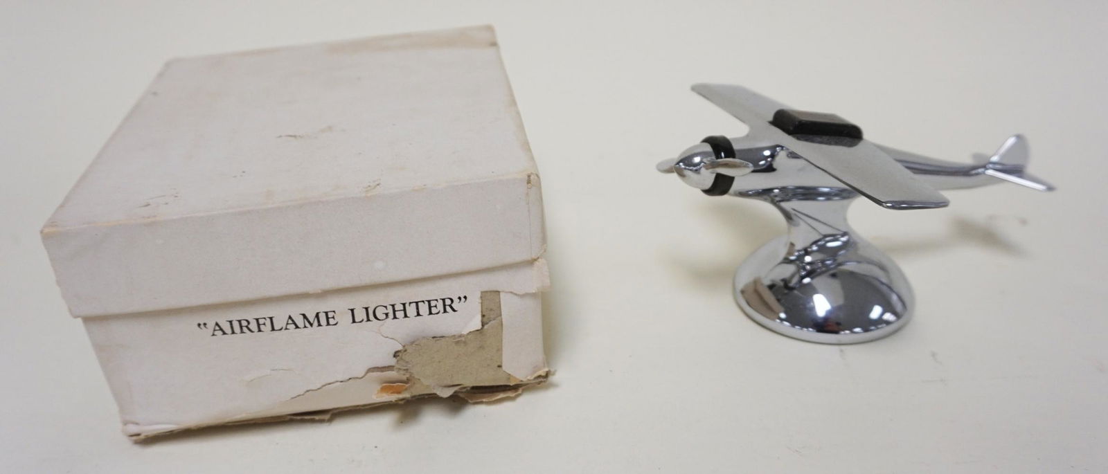 VINTAGE ART DECO CHROME AIRPLANE LIGHTER (1 of 3)
