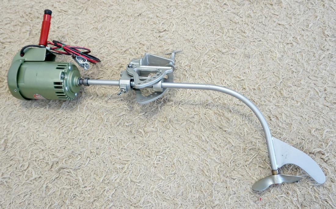 MINN-KOTA ELECTRICAL TROLLING BOAT MOTOR (1 of 3)