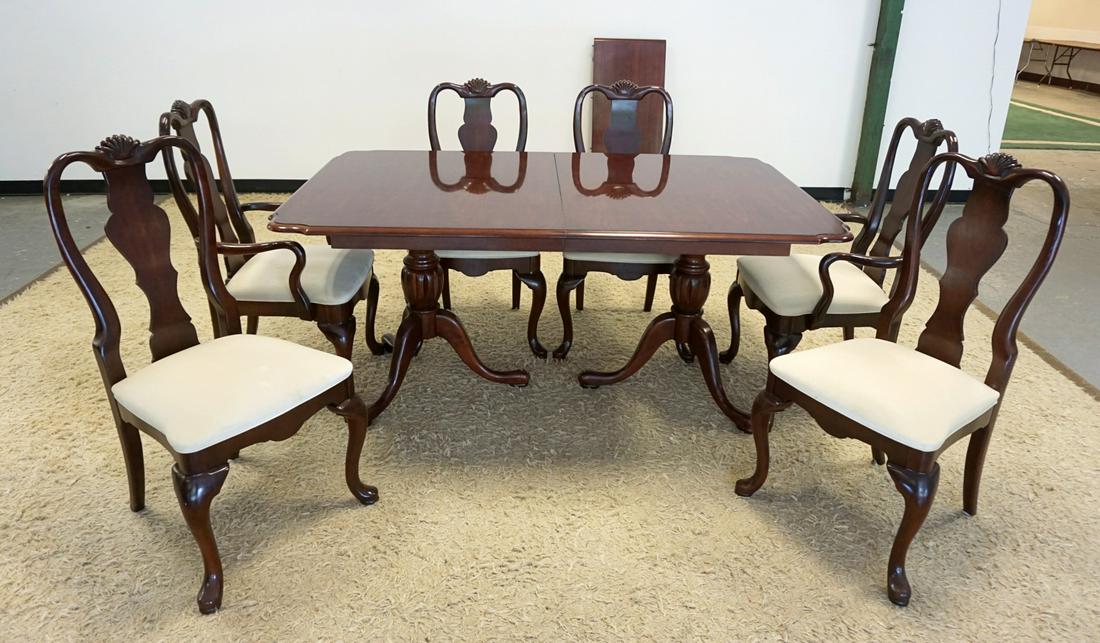 CHERRY QUEEN ANNE STYLE TABLE W/6 CHAIRS (1 of 5)