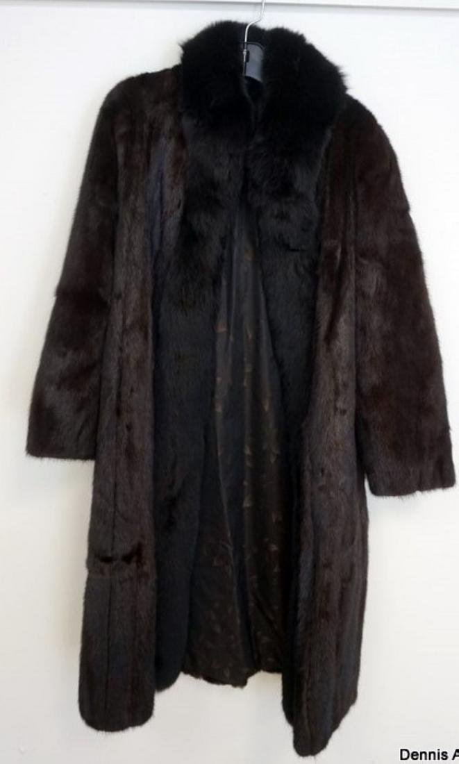 FULL LENGHT FUR COAT: FUR COAT
