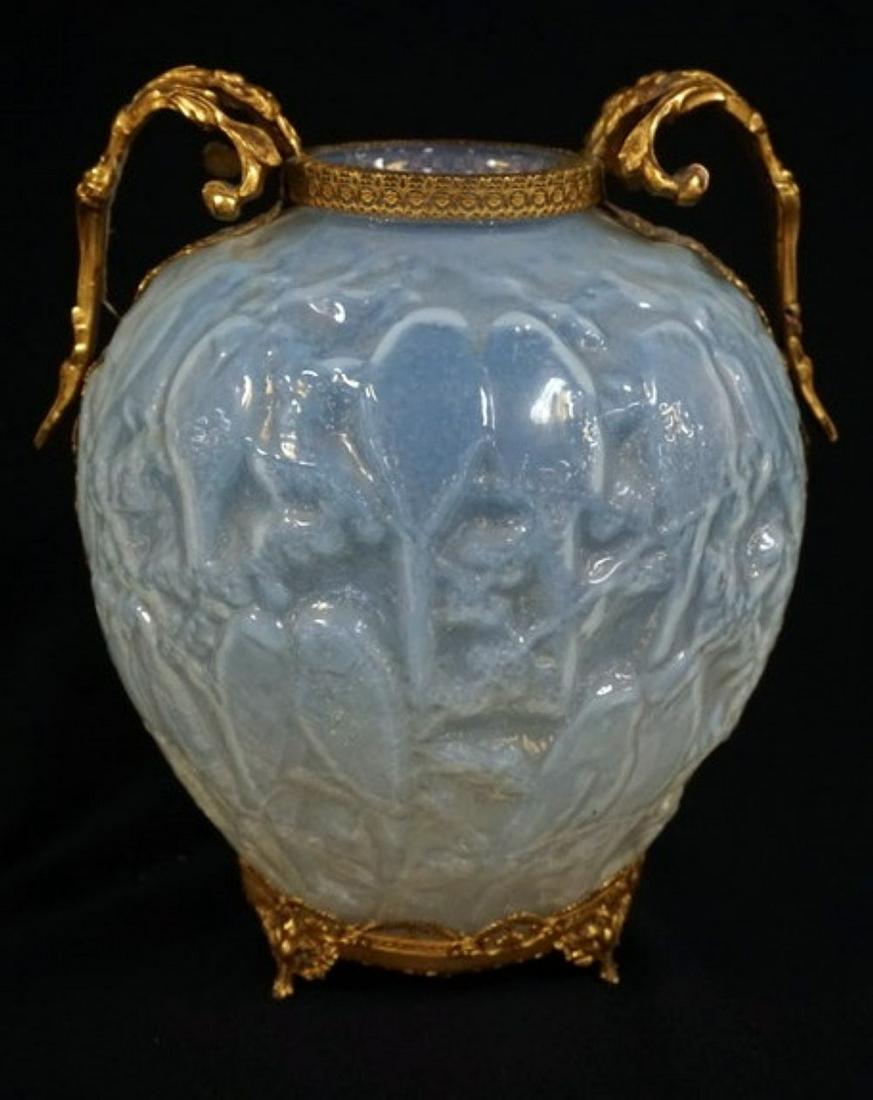 CONSOLIDATED GLASS VASE (1 of 3)