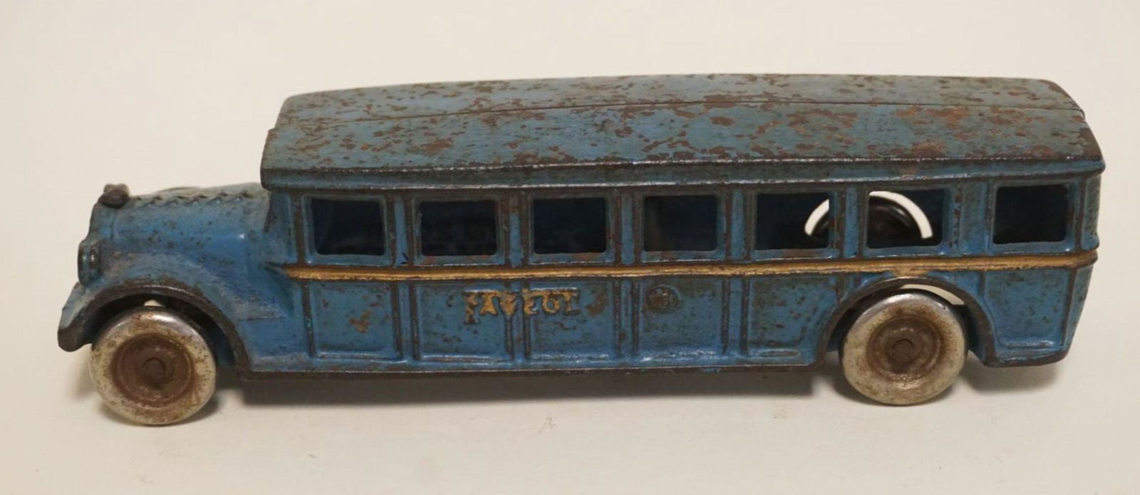 ANTIQUE CAST IRON TOY ARCADE BUS *FAGELL* (1 of 5)