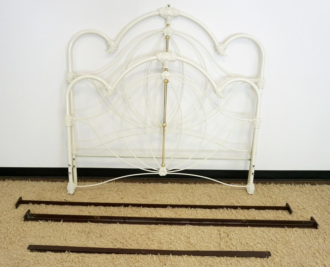 FANCY IRON & BRASS QUEEN SIZE BED (1 of 3)