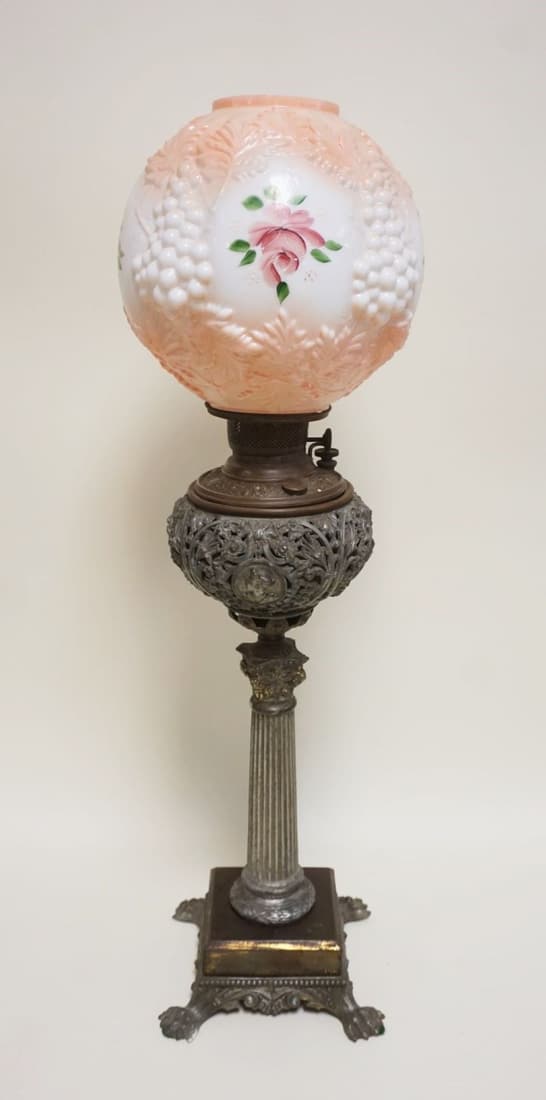 FANCY VICTORIAN BANQUET LAMP (1 of 3)