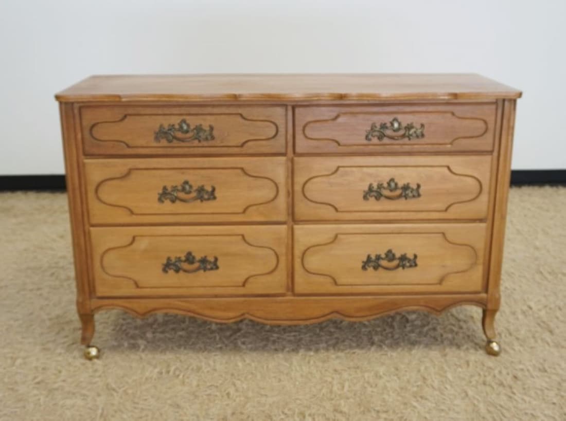 FRENCH PROVINCIAL OAK 6 DRAWER CHEST (1 of 2)