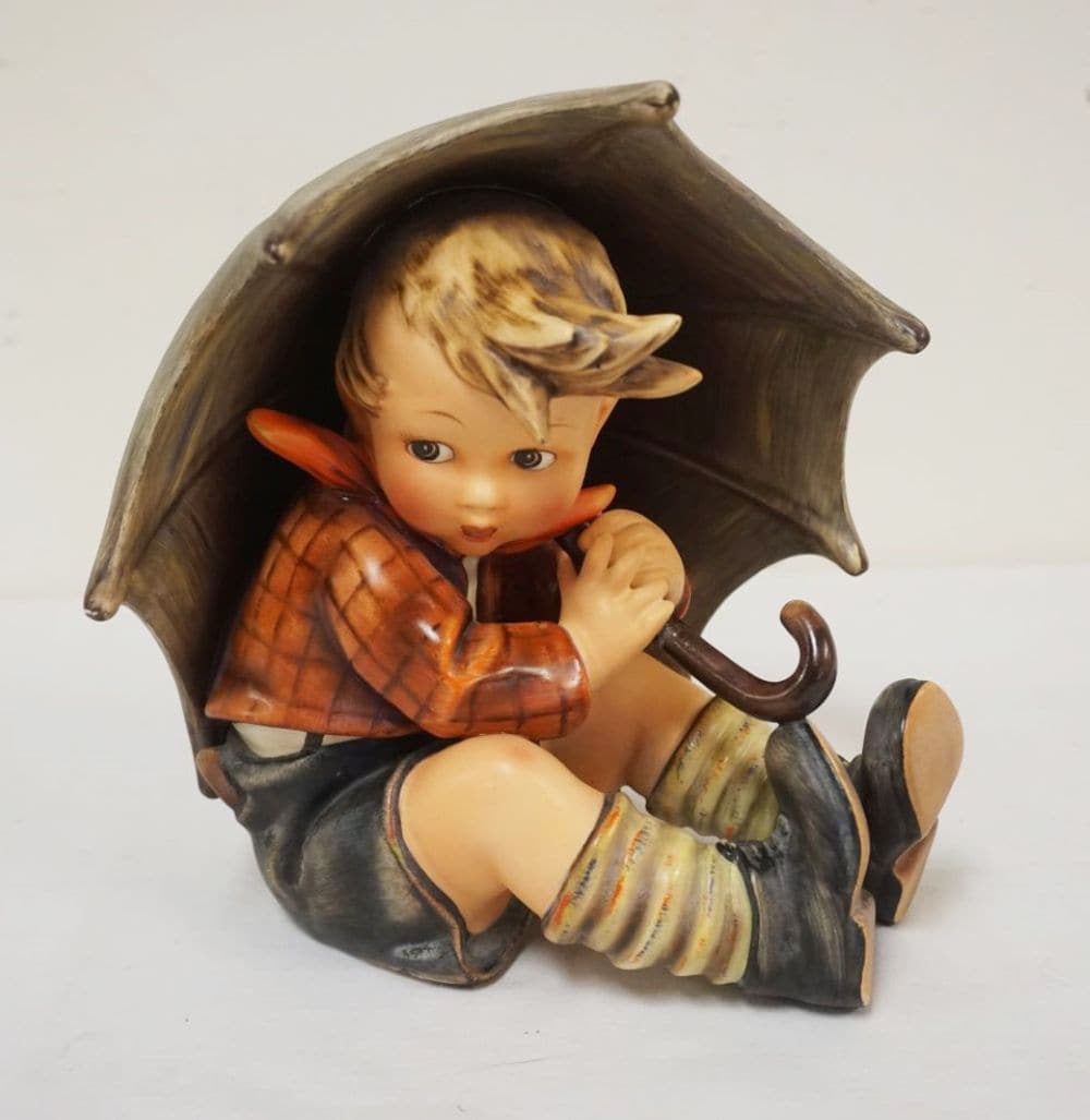LARGE HUMMEL UMBRELLA BOY (1 of 3)