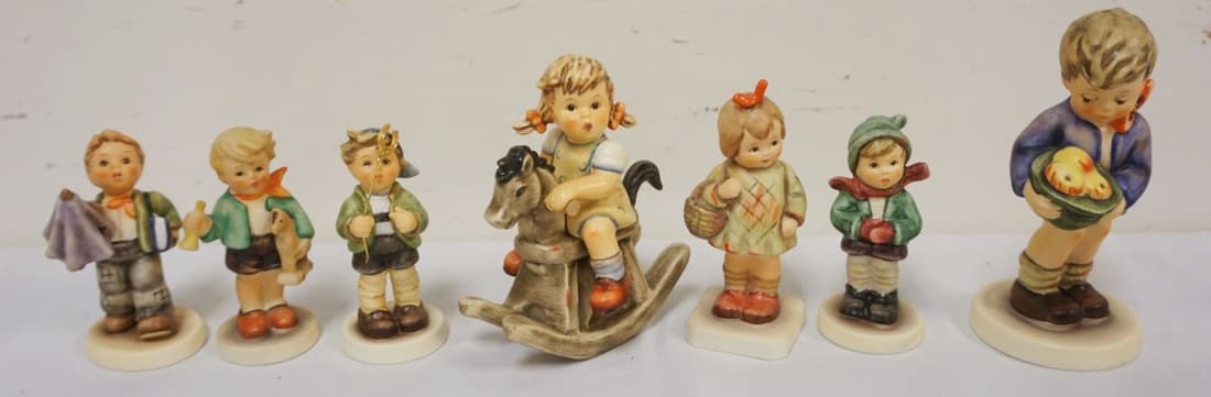 GOEBEL/HUMMEL GROUP OF 7 FIGURINES (1 of 4)