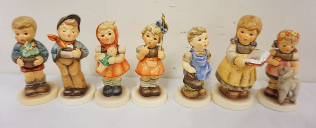 GOEBEL/HUMMEL GROUP OF 7 FIGURINES: GOEBEL/HUMMEL GROUP OF 7 FIGURINES, LARGEST APPROXIMATELY 4 IN HIGH