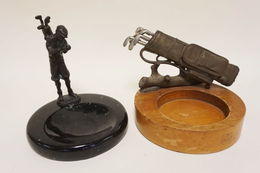 2 GOLFING ASHTRAYS (1 of 2)