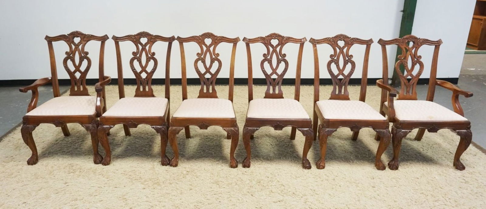 6 MAHOGANY CHIPPENDALE STYLE BALL & CLAW FOOT DINING ROOM CHAIRS (1 of 4)