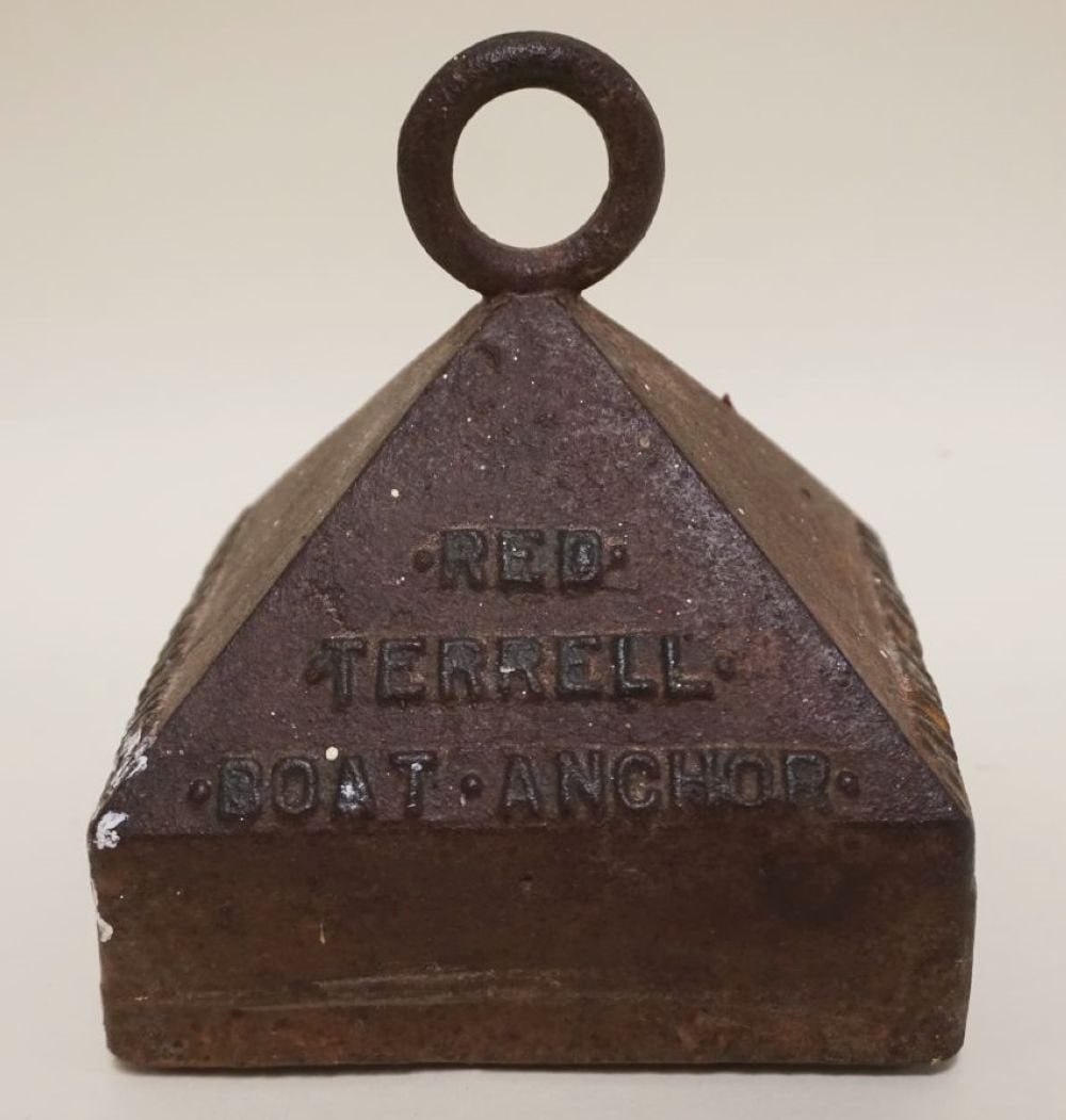 CAST IRON PYRAMID BOAT ANCHOR (1 of 2)