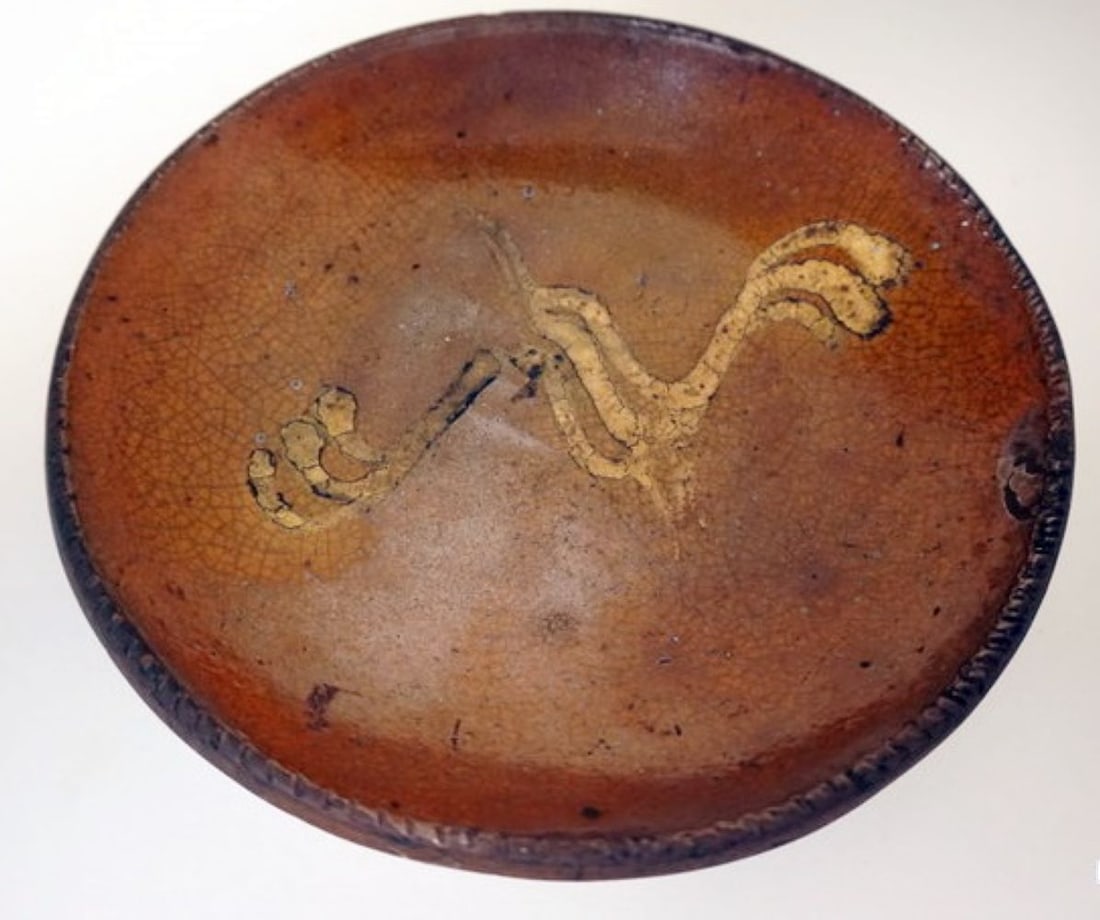 ANTIQUE SLIP DECORATED REDWARE PIE PLATE (1 of 3)