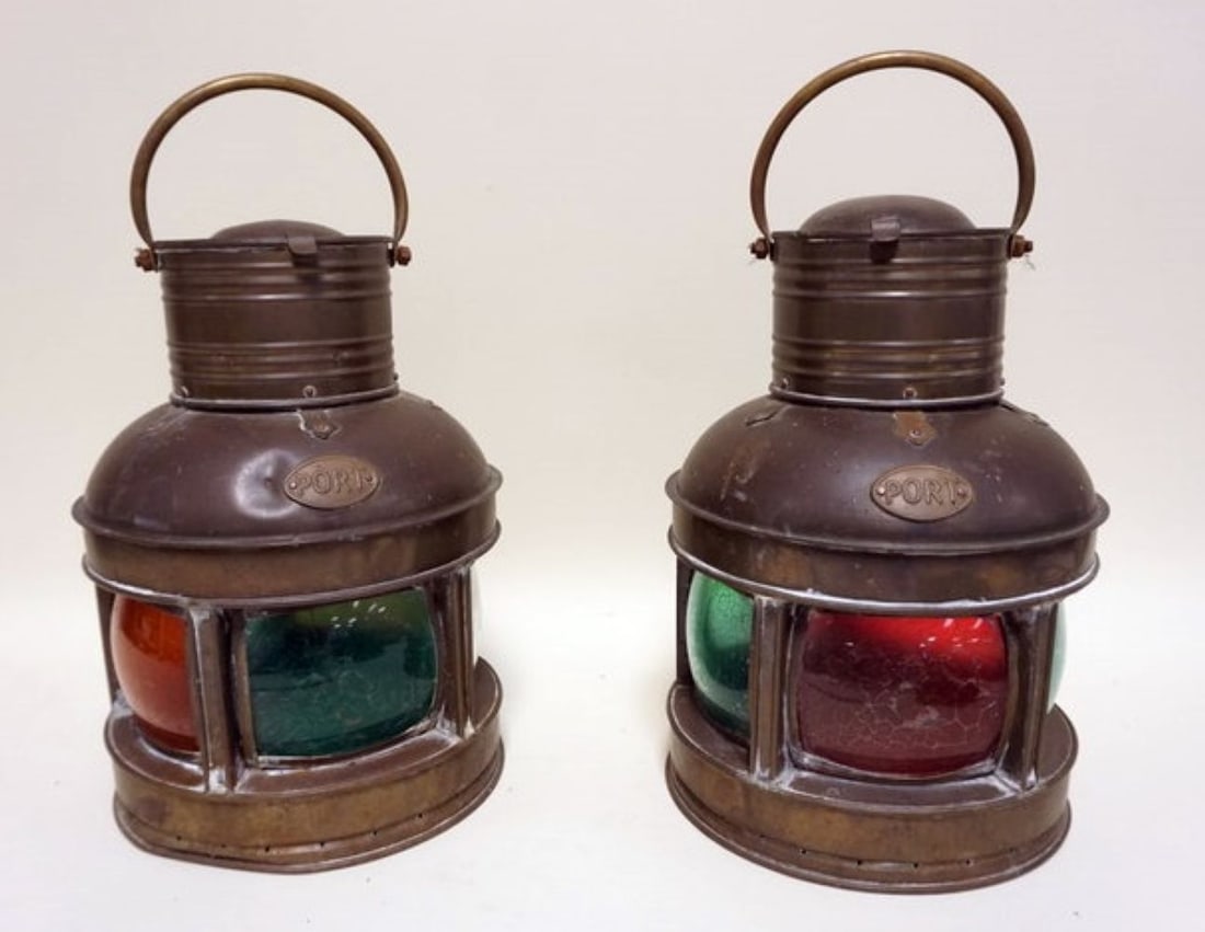 PR OF CONTEMPORARY BRASS SHIPS LAMPS (1 of 3)