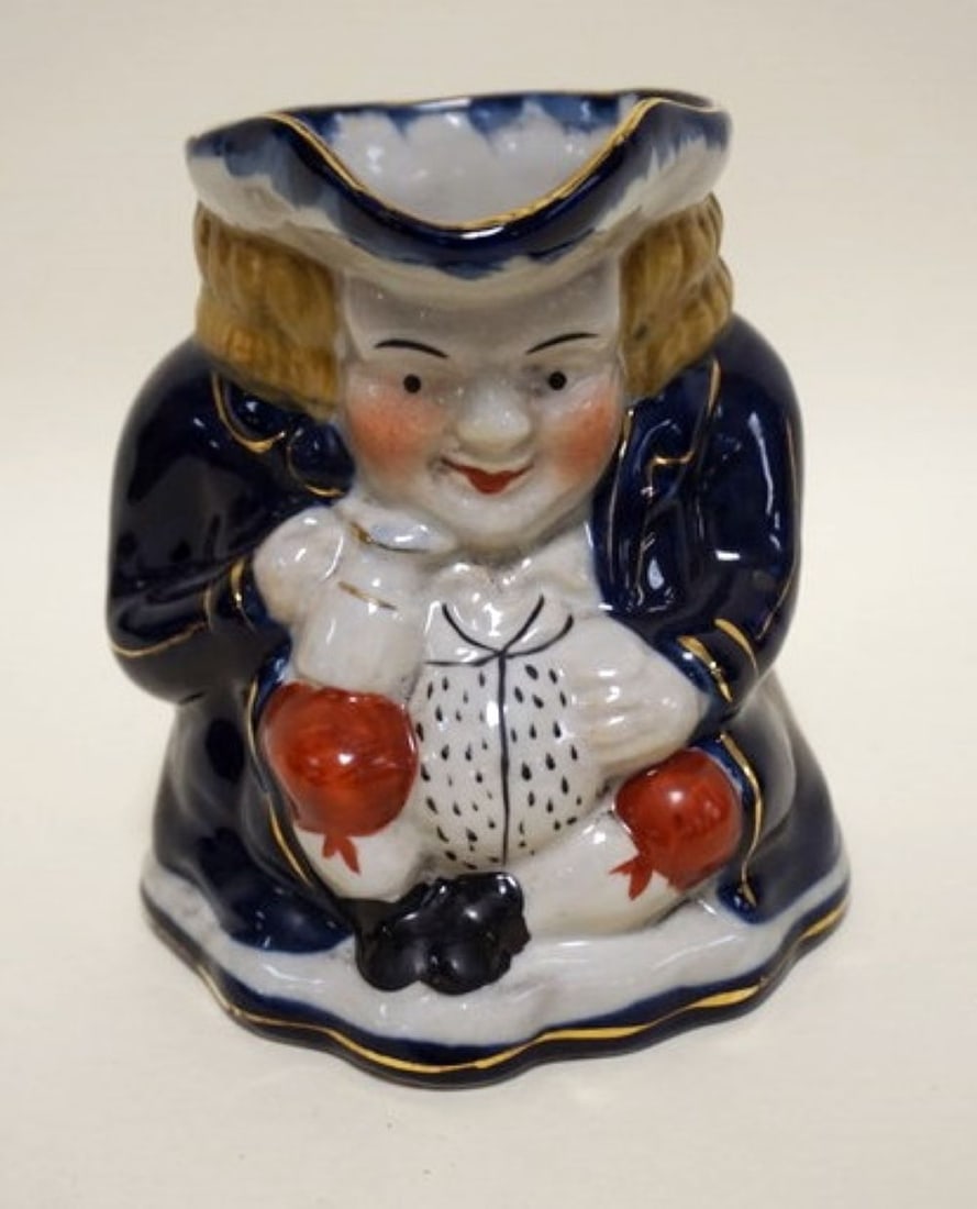 ANTIQUE STAFFORDSHIRE TOBY PITCHER (1 of 4)